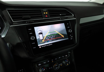 Подержанный автомобиль Volkswagen Tiguan 2019 года (15 фото)