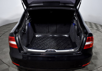 Подержанный автомобиль Skoda Superb Liftback 2015 года (20 фото)