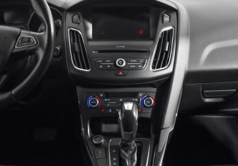 Подержанный автомобиль Ford Focus Sedan 2017 года (15 фото)