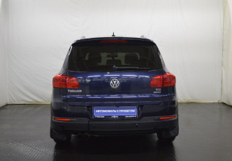 Подержанный автомобиль Volkswagen Tiguan 2013 года (6 фото)