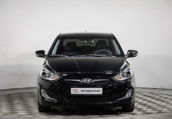Подержанный автомобиль Hyundai Solaris Sedan 2012 года (2 фото)