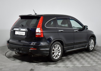 Подержанный автомобиль Honda CR-V 2007 года (5 фото)