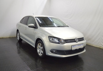Подержанный автомобиль Volkswagen Polo Sedan 2013 года (3 фото)