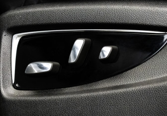 Подержанный автомобиль Cadillac Escalade Suv 2015 года (33 фото)