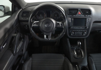 Подержанный автомобиль Volkswagen Scirocco 2011 года (10 фото)