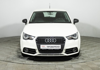 Подержанный автомобиль Audi A1 2011 года (2 фото)