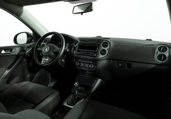 Подержанный автомобиль Volkswagen Tiguan 2014 года (9 фото)