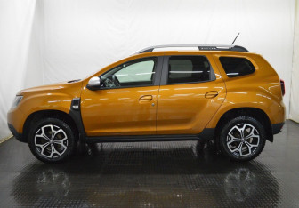 Подержанный автомобиль Renault Duster 2022 года (8 фото)