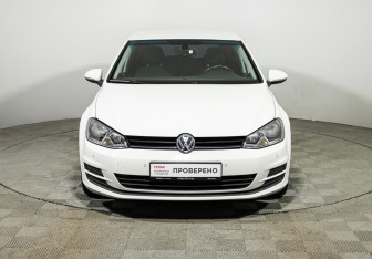 Подержанный автомобиль Volkswagen Golf Hatchback 2013 года (2 фото)