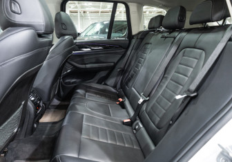 Подержанный автомобиль BMW X3 2018 года (19 фото)