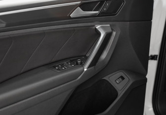 Подержанный автомобиль Volkswagen Tiguan 2018 года (21 фото)
