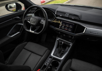 Подержанный автомобиль Audi Q3 Sportback 2020 года (10 фото)