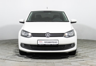 Подержанный автомобиль Volkswagen Polo Sedan 2013 года (2 фото)