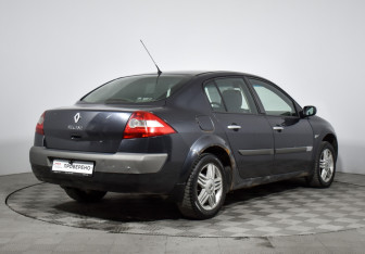 Подержанный автомобиль Renault Megane Sedan 2005 года (5 фото)