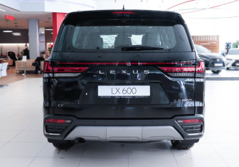 Новый Lexus LX 2023 (9 фото)