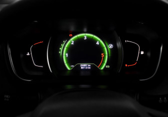 Подержанный автомобиль Renault Scenic 2017 года (20 фото)