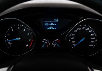 Подержанный автомобиль Ford Focus Sedan 2012 года (22 фото)