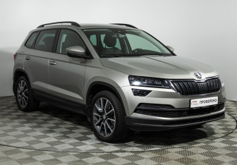 Подержанный автомобиль Skoda Karoq 2020 года (3 фото)