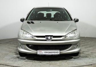 Подержанный автомобиль Peugeot 206 Hatchback 2006 года (2 фото)