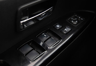 Подержанный автомобиль Peugeot 4008 2012 года (13 фото)