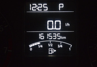 Подержанный автомобиль Volkswagen Polo Sedan 2016 года (15 фото)