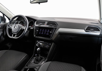 Подержанный автомобиль Volkswagen Tiguan 2020 года (9 фото)