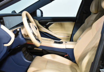 Подержанный автомобиль Voyah Free 2023 года (11 фото)