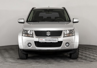 Подержанный автомобиль Suzuki Grand Vitara 2011 года (2 фото)