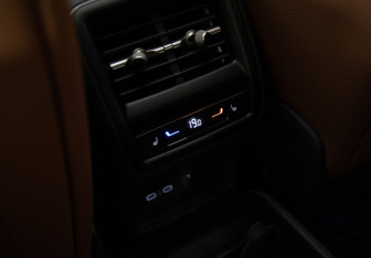 Подержанный автомобиль Skoda Kodiaq 2025 года (25 фото)