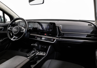 Подержанный автомобиль Kia Sportage 2022 года (11 фото)