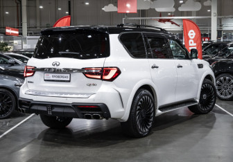 Подержанный автомобиль Infiniti QX80 2021 года (7 фото)