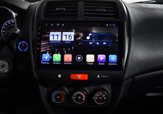Подержанный автомобиль Mitsubishi ASX 2011 года (14 фото)