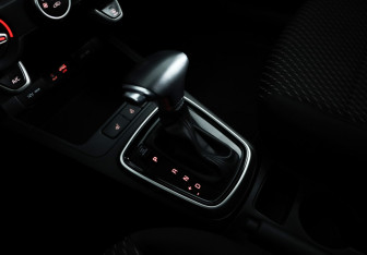 Подержанный автомобиль Kia Rio Sedan 2017 года (19 фото)