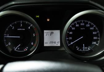Подержанный автомобиль Toyota Land Cruiser Prado 2013 года (12 фото)