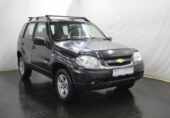 Подержанный автомобиль Chevrolet Niva 2013 года (3 фото)