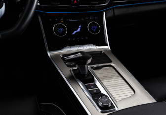 Подержанный автомобиль Exeed VX 2023 года (13 фото)