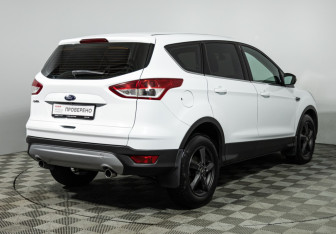 Подержанный автомобиль Ford Kuga 2014 года (5 фото)