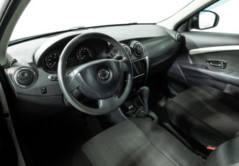 Подержанный автомобиль Nissan Almera Sedan 2018 года (11 фото)