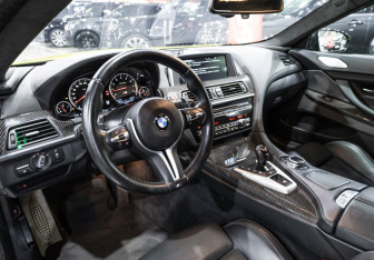 Подержанный автомобиль BMW M6 Coupe 2013 года (24 фото)