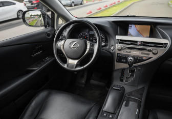 Подержанный автомобиль Lexus RX 2014 года (13 фото)
