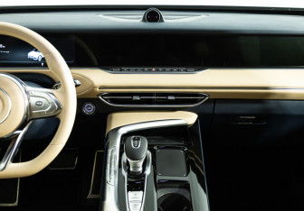 Подержанный автомобиль Voyah Free 2023 года (14 фото)