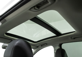 Подержанный автомобиль Kia K5 2022 года (16 фото)