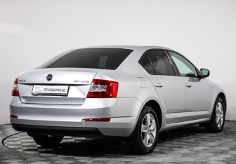 Подержанный автомобиль Skoda Octavia Liftback 2016 года (5 фото)