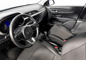 Подержанный автомобиль Kia Rio Sedan 2021 года (9 фото)