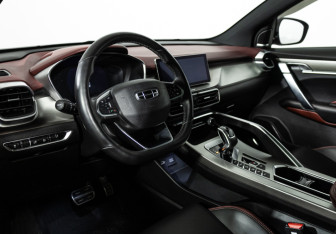 Подержанный автомобиль Geely Coolray 2020 года (11 фото)