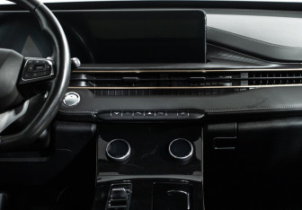 Подержанный автомобиль Exeed LX 2022 года (14 фото)