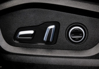 Подержанный автомобиль Exeed LX 2023 года (24 фото)