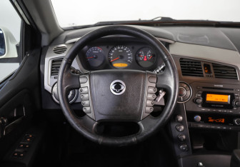 Подержанный автомобиль SsangYong Kyron 2014 года (10 фото)