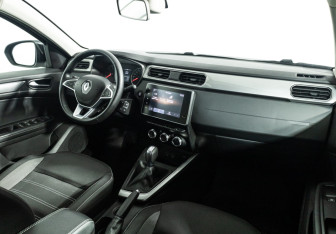 Подержанный автомобиль Renault Arkana 2021 года (9 фото)