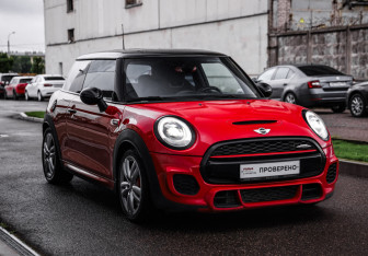 Подержанный автомобиль MINI Hatch 2016 года (5 фото)